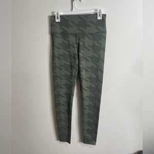 ALO Yoga HoundstoothPrint Airbrush Leggings Large